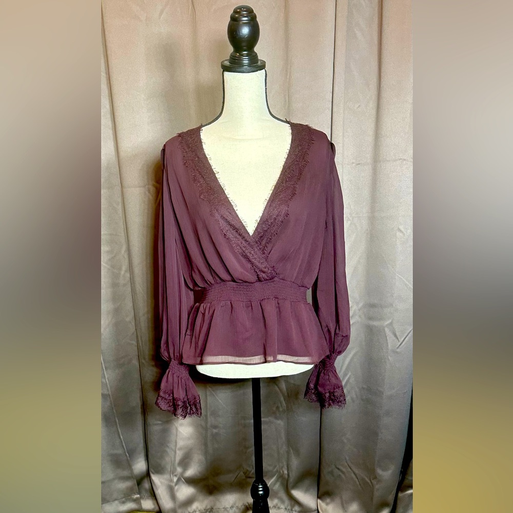 Romantic Express v-neck blouse